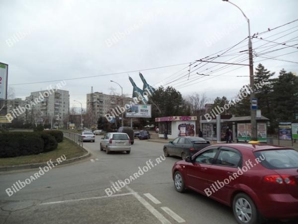 Тургенева рядом 181 (два самолета)