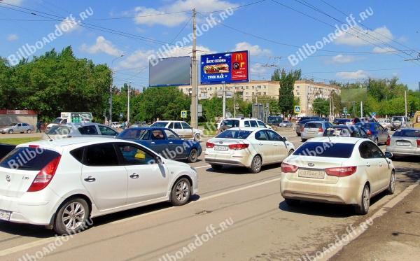 Маршала Жукова ул. / Хорошева ул. (раздел.газон) Маршала Жукова ул. / Хорошева ул. (раздел.газон)