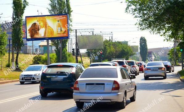 Симбирская ул. / Краснознаменская ул. (ТРЦ Пирамида) 500 метров призма