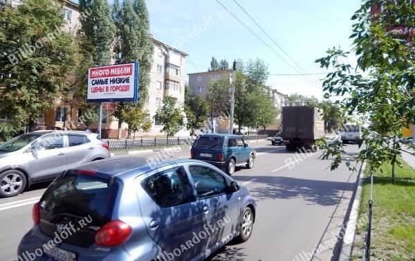 Домостроителей ул.  13 (напротив ГМ ЛЕНТА)