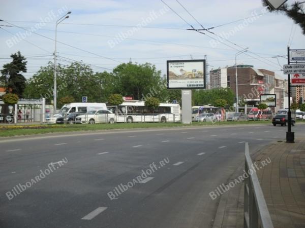 Мачуги 2/А (на разделительной полосе)