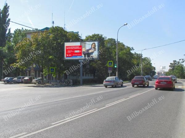 Новороссийская ул., (рядом с № 182) (призматрон)