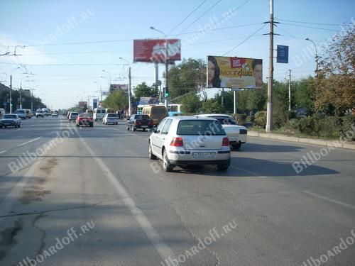 В.И. Ленина просп./Возрождения пл. (разделительная полоса) В.И. Ленина просп./Возрождения пл. (разделительная полоса)