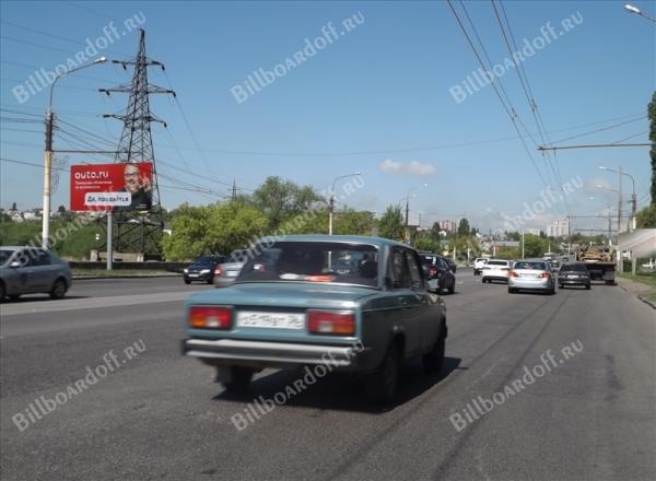 Дамба ВОГРЭС, справа при движении на левый берег