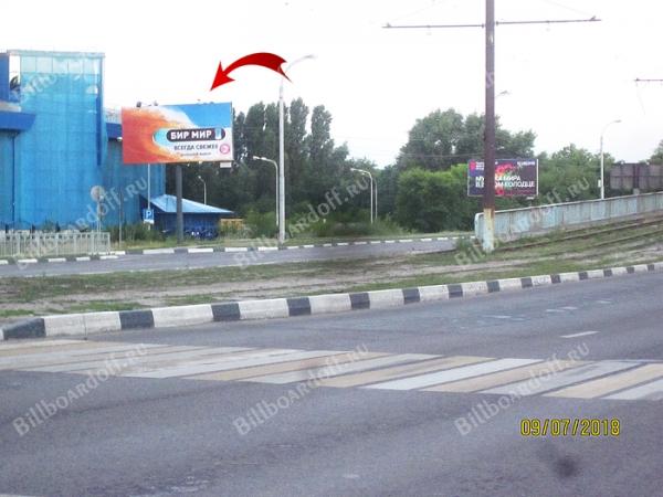 Ленинский пр-кт, Остужева (в треугольнике транспортной развязки)