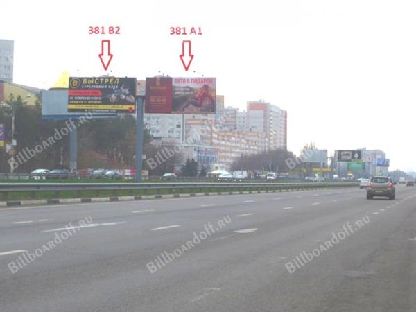 Московский пр-кт, напротив 109/1 - разделительная полоса 