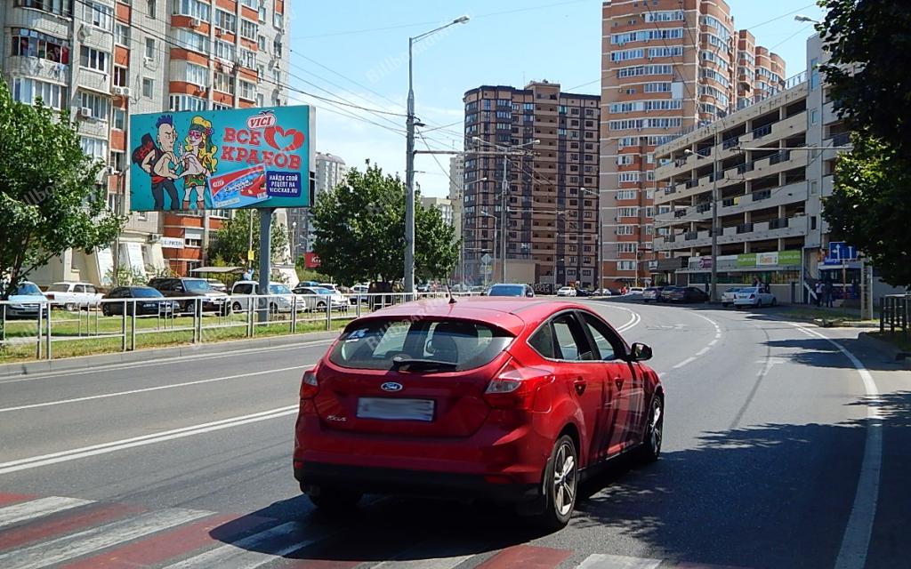 70-летия Октября улица/Чекистов пр., напротив парковки