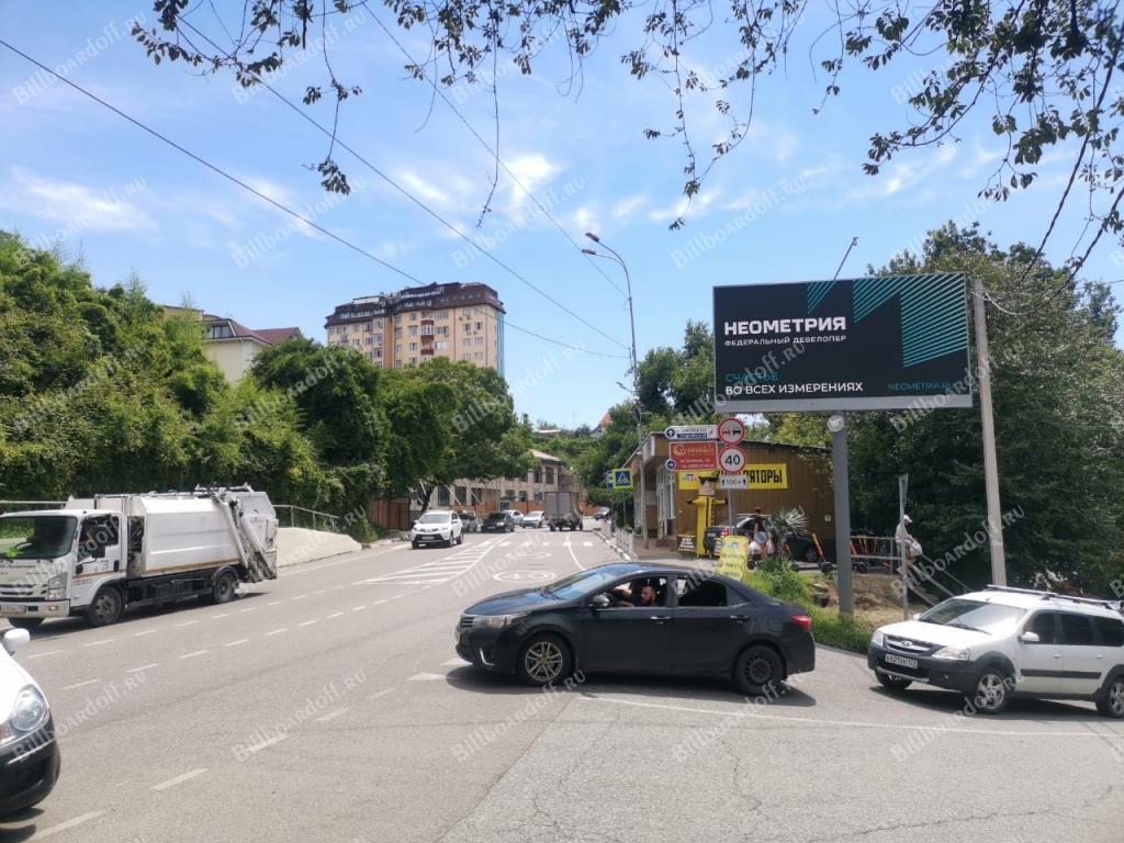 Виноградная ул. 252 (ост. Волжская, в центр)