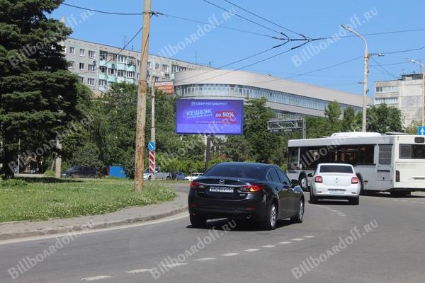 Космонавтов пр-кт 32В (на разделительной) в сторону Орбитальной