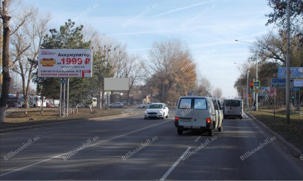 Баклановский пр, рядом с поворотом на автовокзал. Слева по направлению движения в центр города